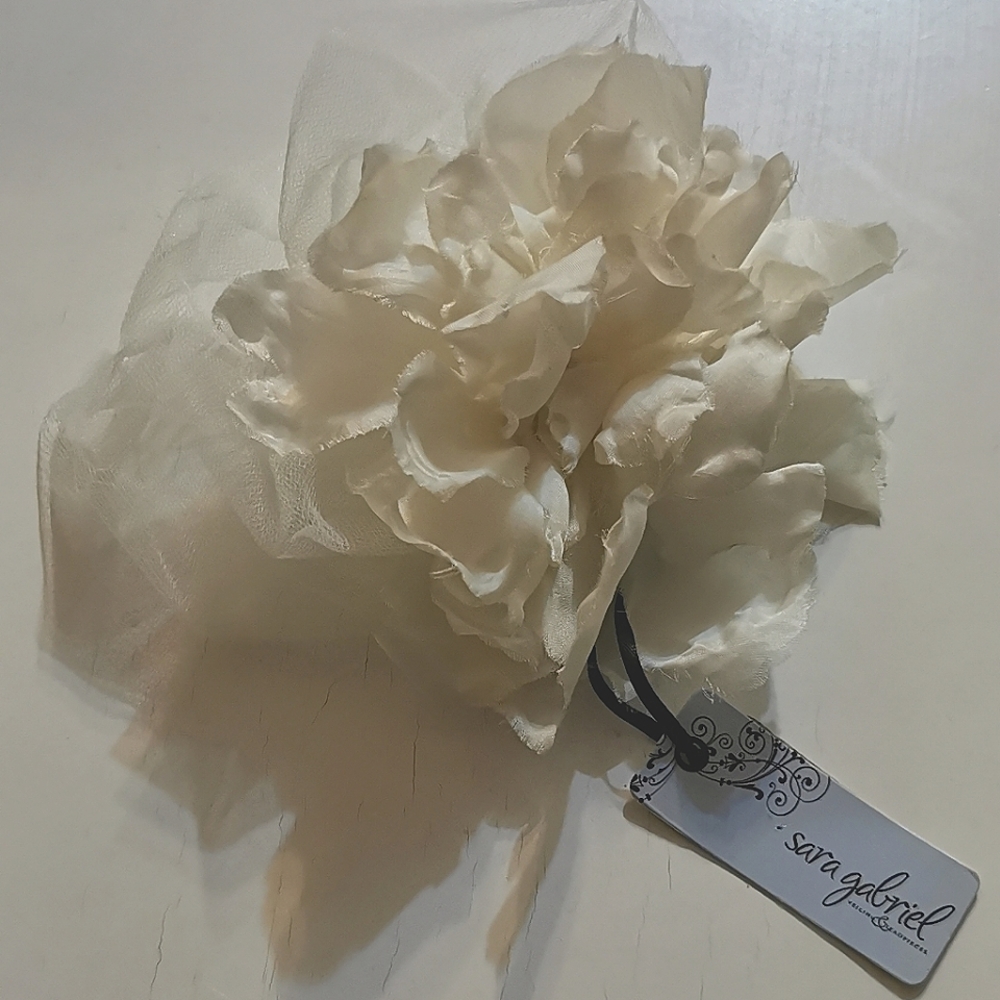 Sara Gabriel Veiling & Headpieces, Cream White